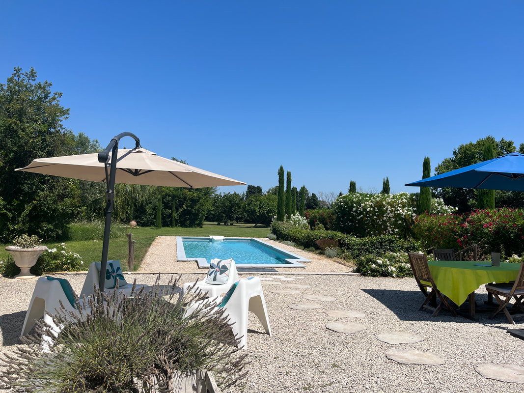 La Maison Blanche holiday rental in Provence - pool and garden .